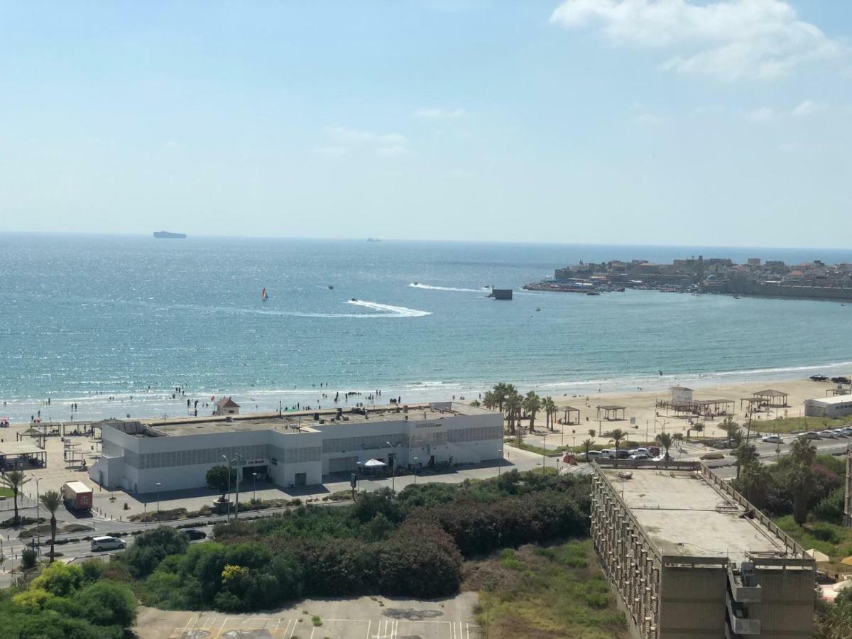 Beachfront Gallery Akko Bagian luar foto