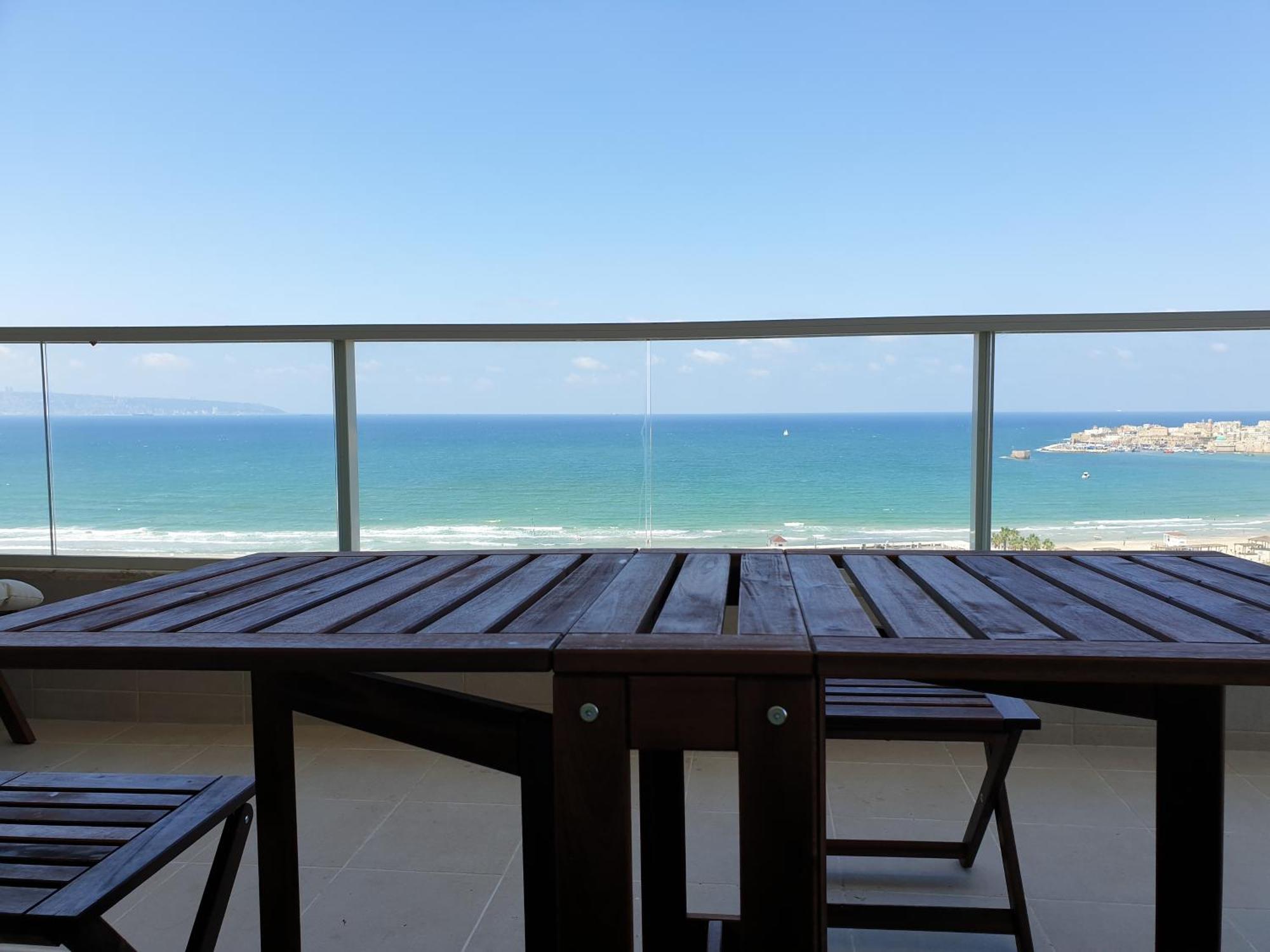 Beachfront Gallery Akko Bagian luar foto