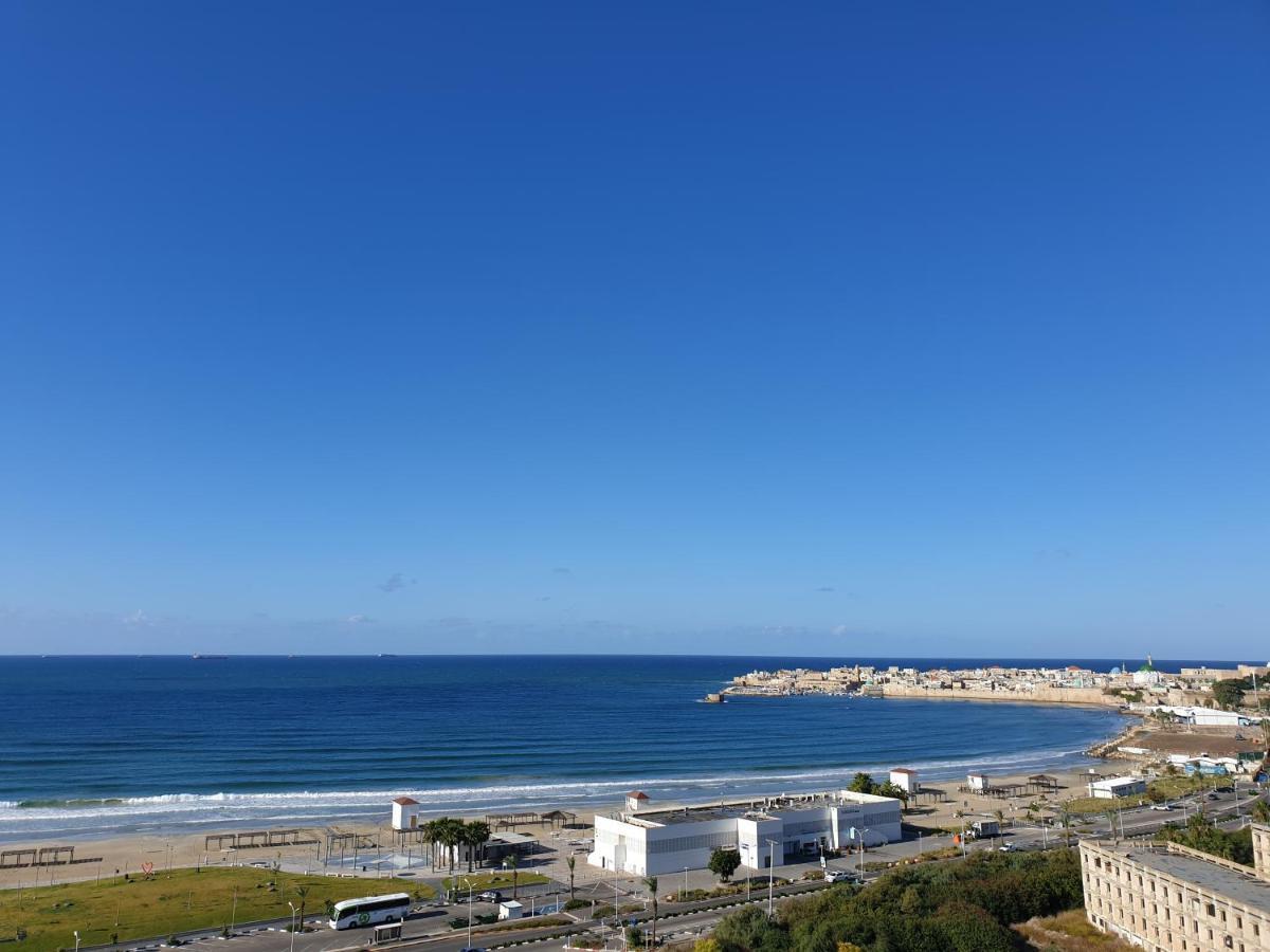 Beachfront Gallery Akko Bagian luar foto